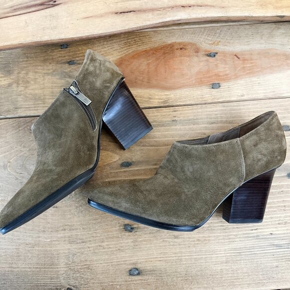 Donald‎ J Pliner Suede Verie Pointed Toe Ankle Boots Booties Like NEW 6.5 Olive - Picture 1 of 10